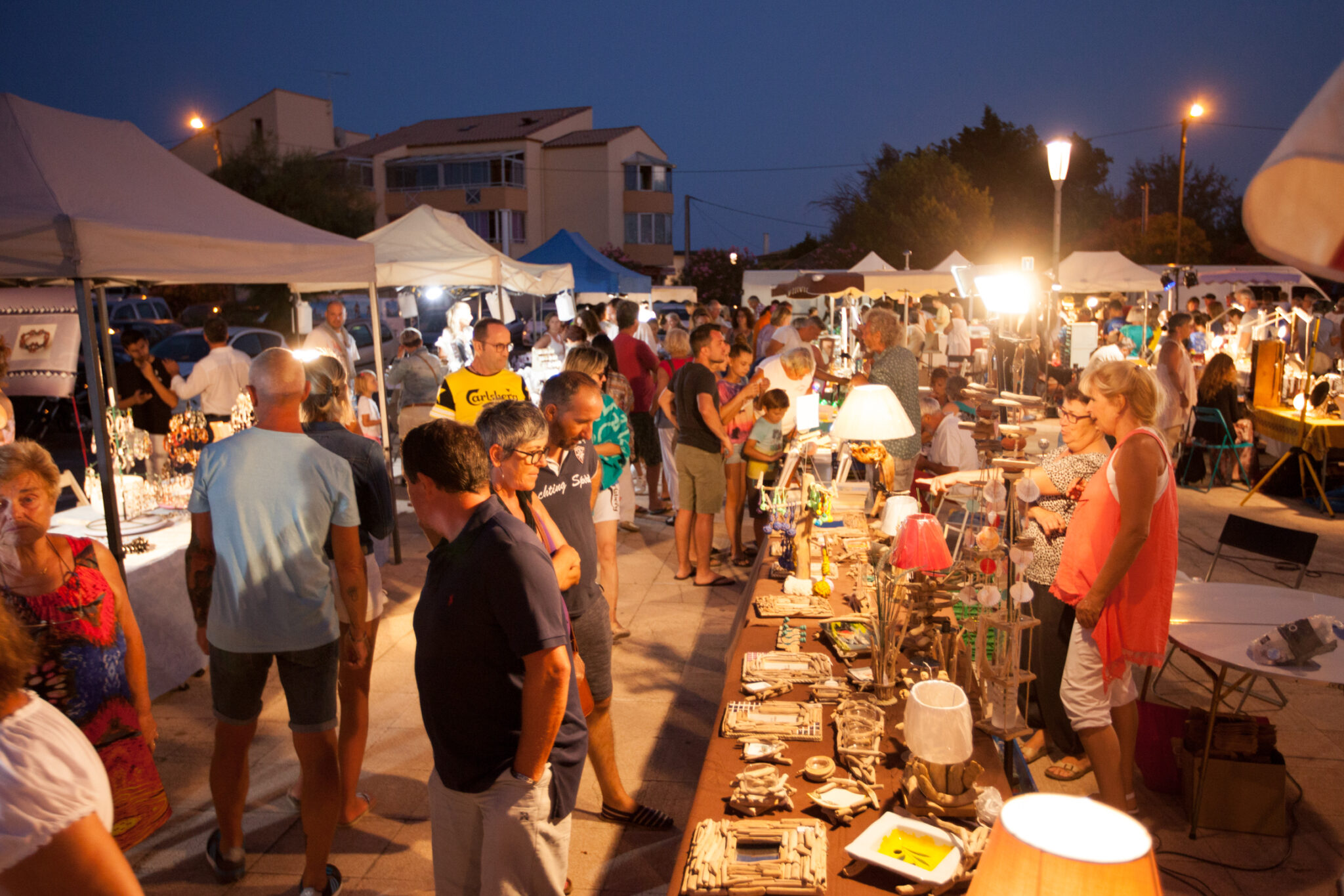 marche-de-nuit-var-les-march-s-nocturnes-marseille-etdkhl