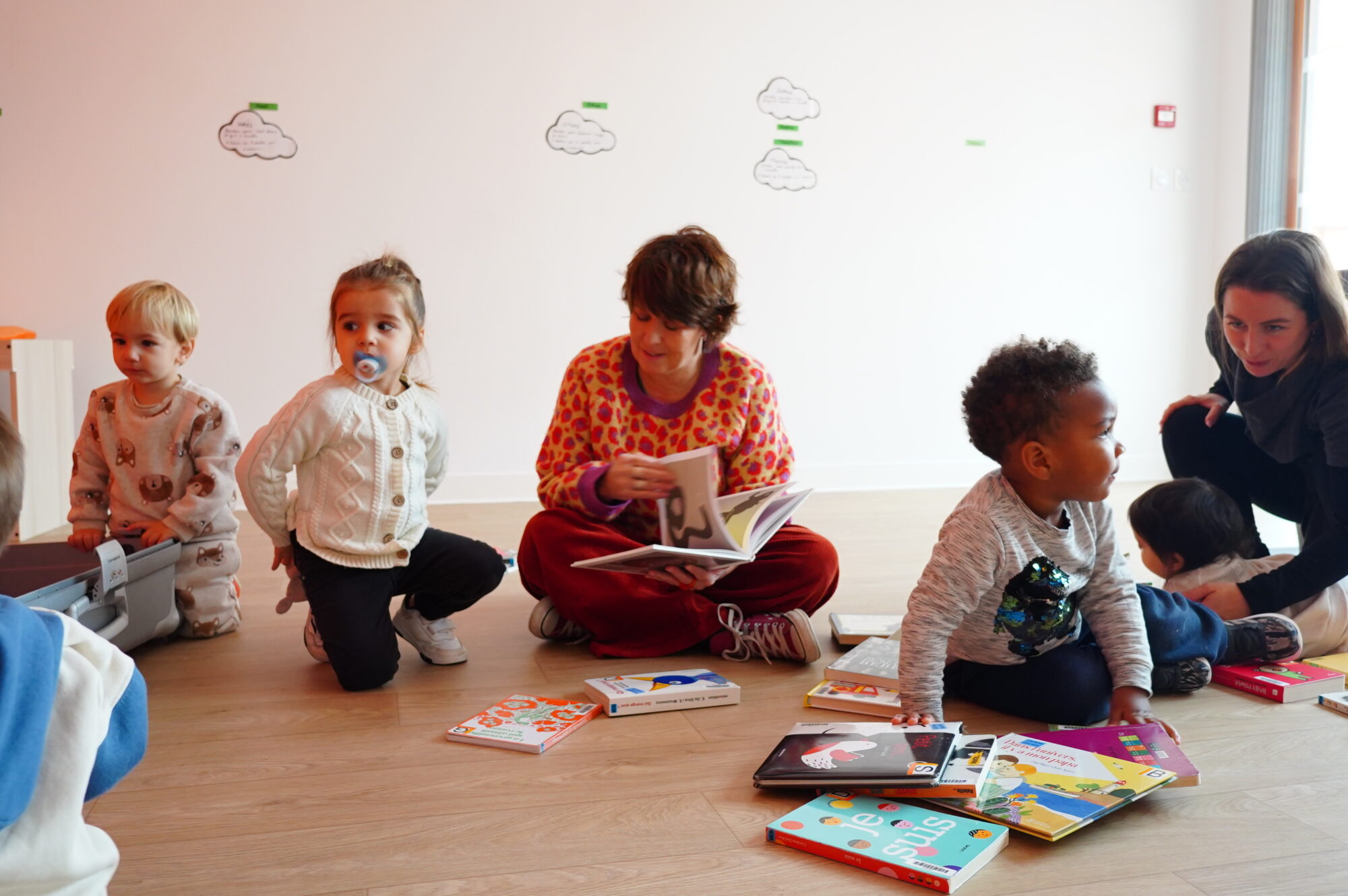 251120_LECTURE_CONTE_CRECHE_ENFANT_AGENT_DELEMOTTE (15)