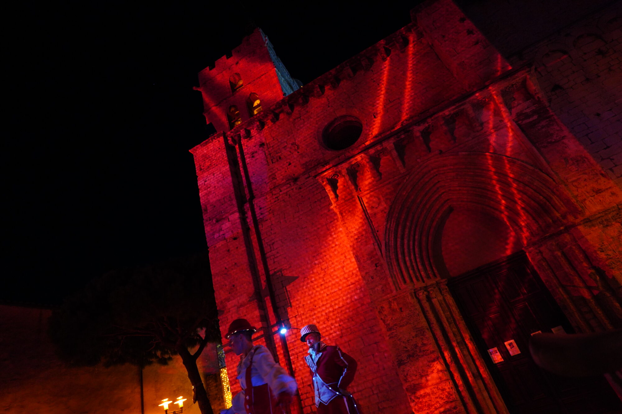 251127_OUVERTURE_FETE_FIN_ANNEE_DEFILE_BODEGA_ELU_NOEL_DELEMOTTE (79)