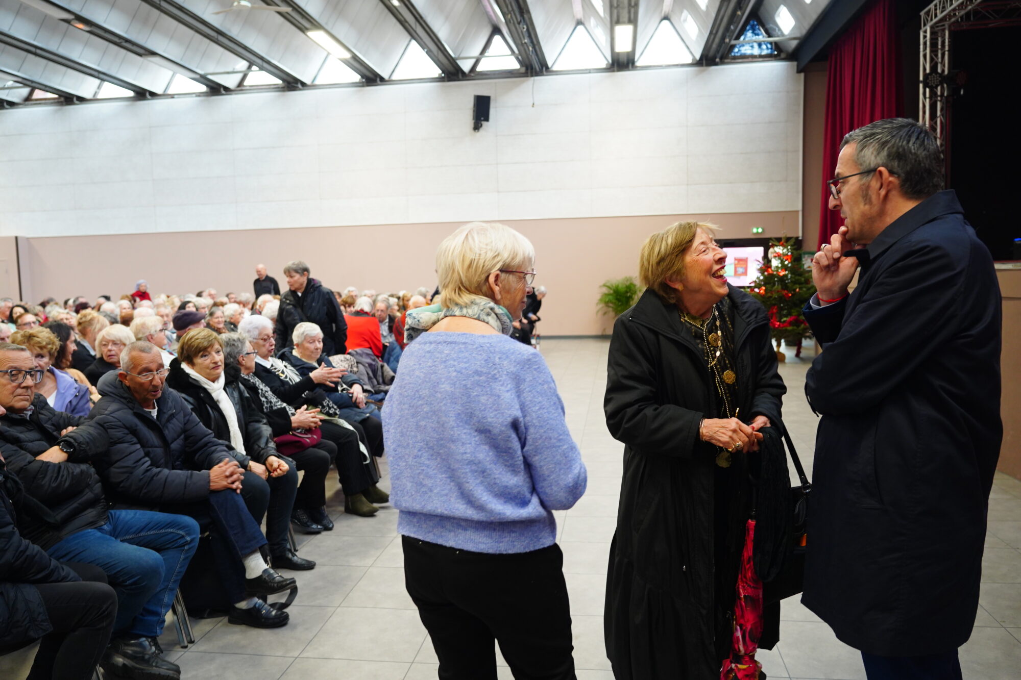 251215_GOUTER_SPECTACLE_CCAS_AGENT_DELEMOTTE (2)