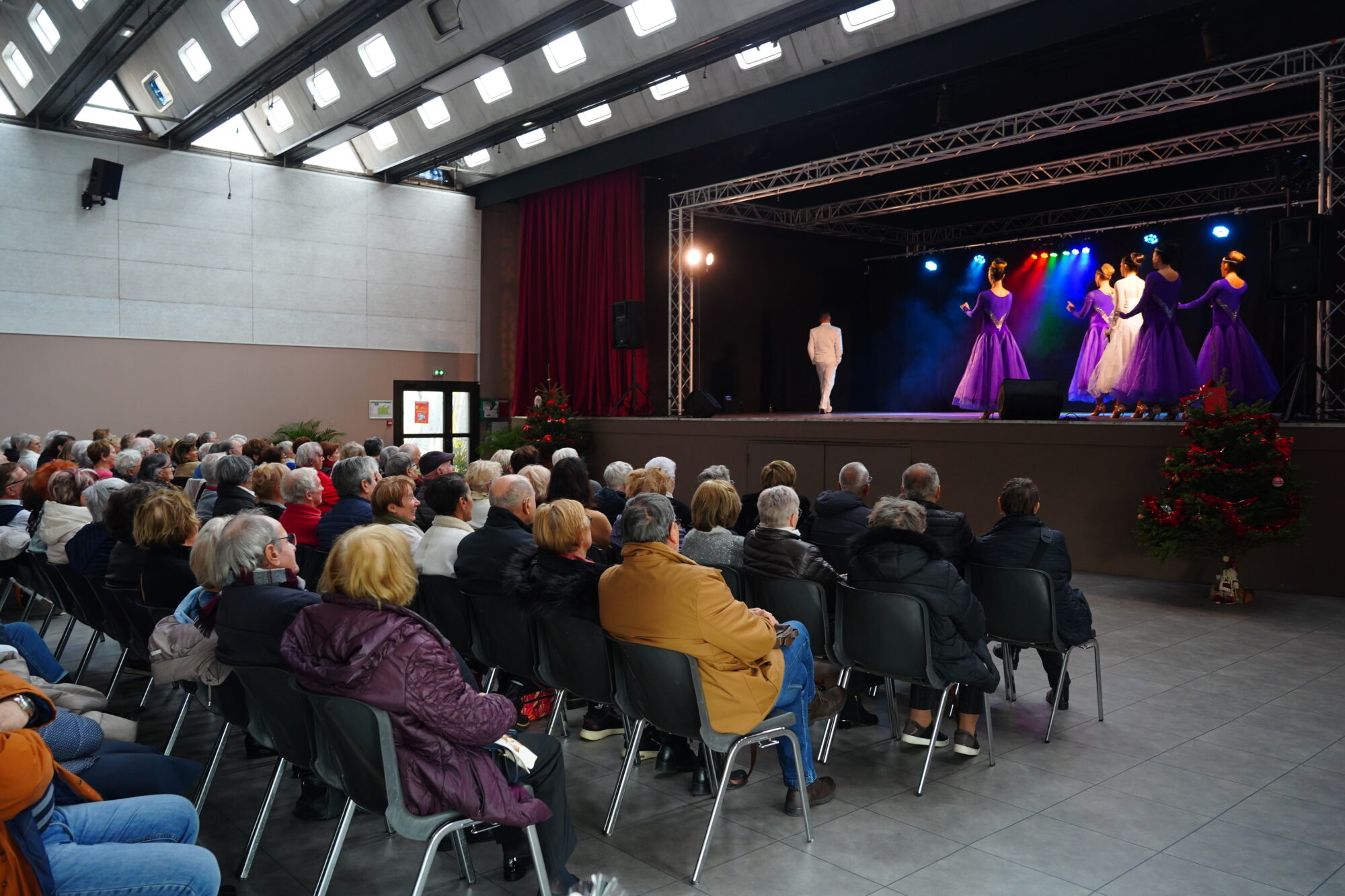 251215_GOUTER_SPECTACLE_CCAS_AGENT_DELEMOTTE (47)