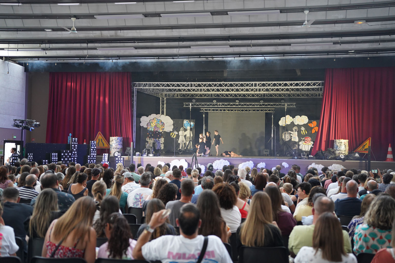 260605_INSTANT_FAMILLES_SPECTACLE_PAGNOL_LAVANDINS_SALLE_DE_L_AIRE_AL (24)