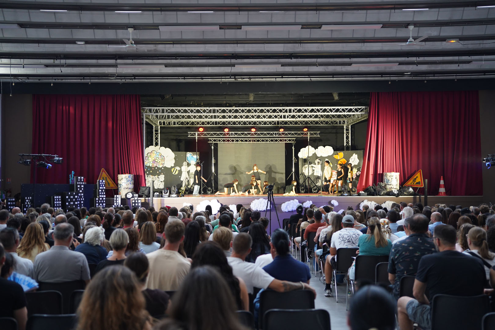 260605_INSTANT_FAMILLES_SPECTACLE_PAGNOL_LAVANDINS_SALLE_DE_L_AIRE_AL (32)