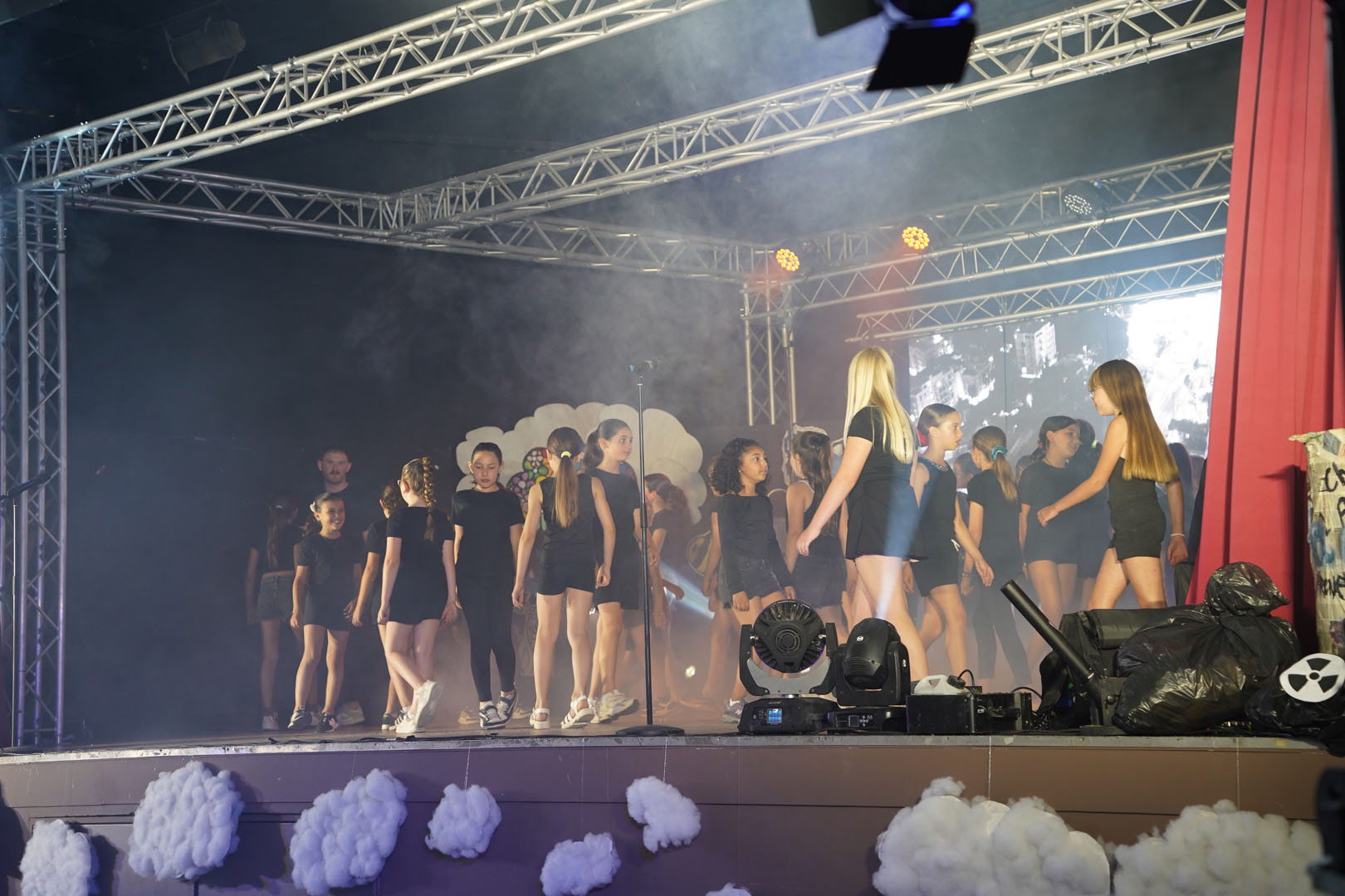 260605_INSTANT_FAMILLES_SPECTACLE_PAGNOL_LAVANDINS_SALLE_DE_L_AIRE_AL (36)