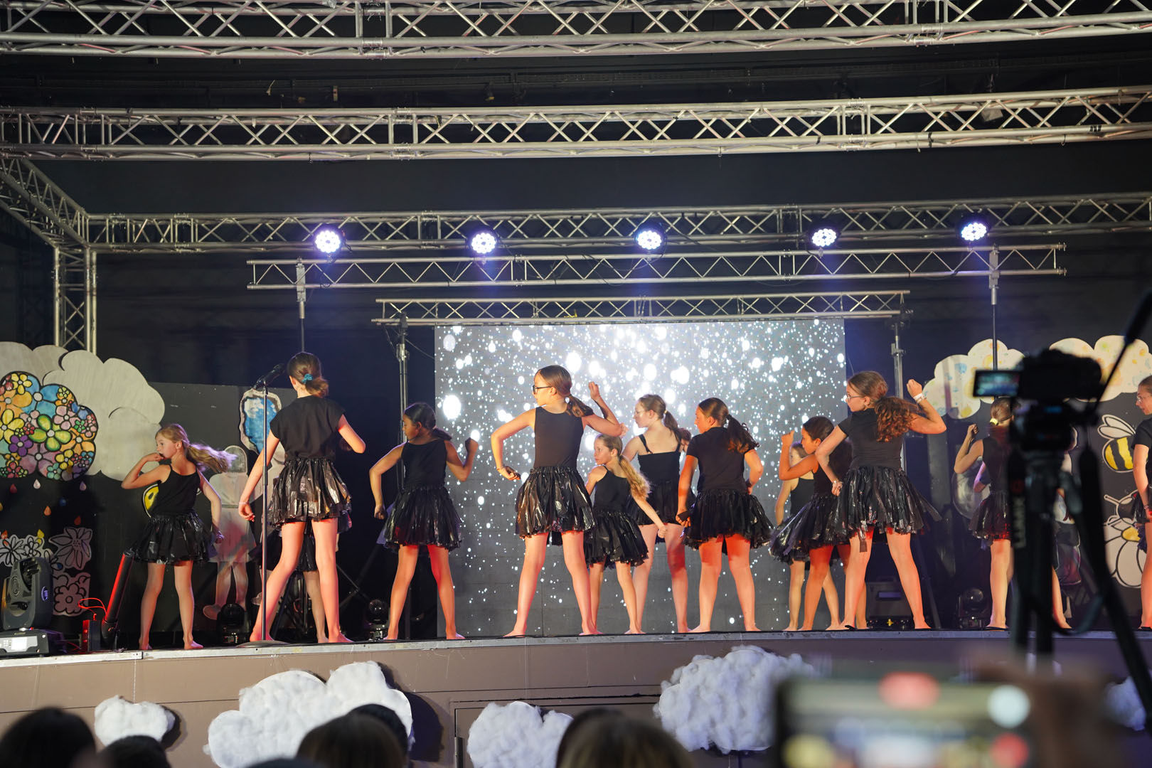260605_INSTANT_FAMILLES_SPECTACLE_PAGNOL_LAVANDINS_SALLE_DE_L_AIRE_AL (42)