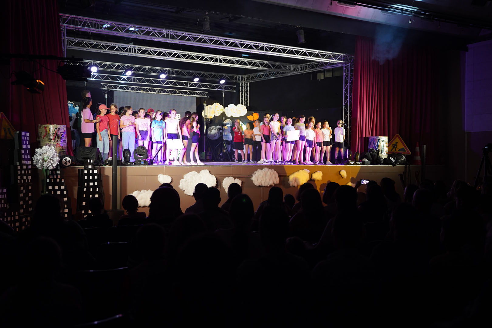 260605_INSTANT_FAMILLES_SPECTACLE_PAGNOL_LAVANDINS_SALLE_DE_L_AIRE_AL (74)