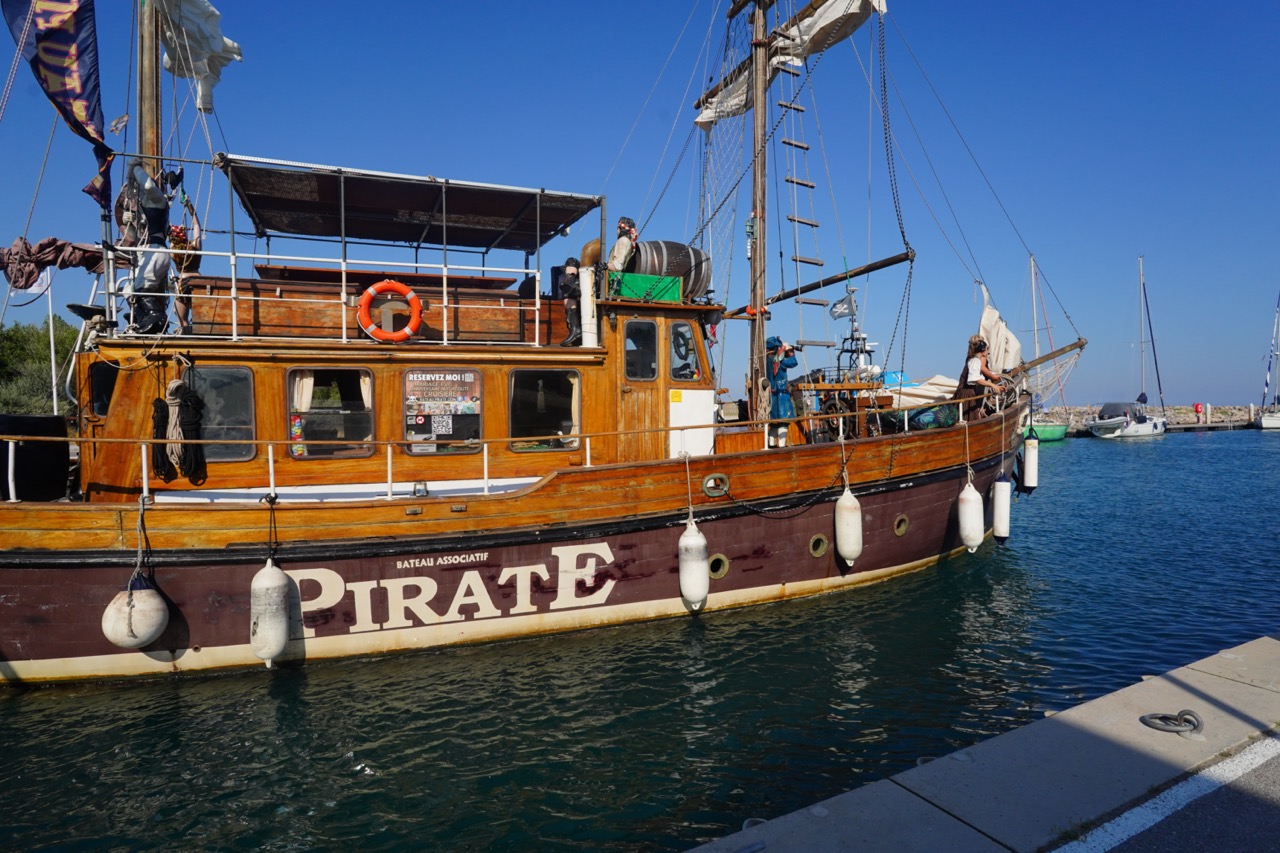 260709_ARRIVEE_BATEAU_AGENT_PIRATE_DELEMOTTE (2) - Grande