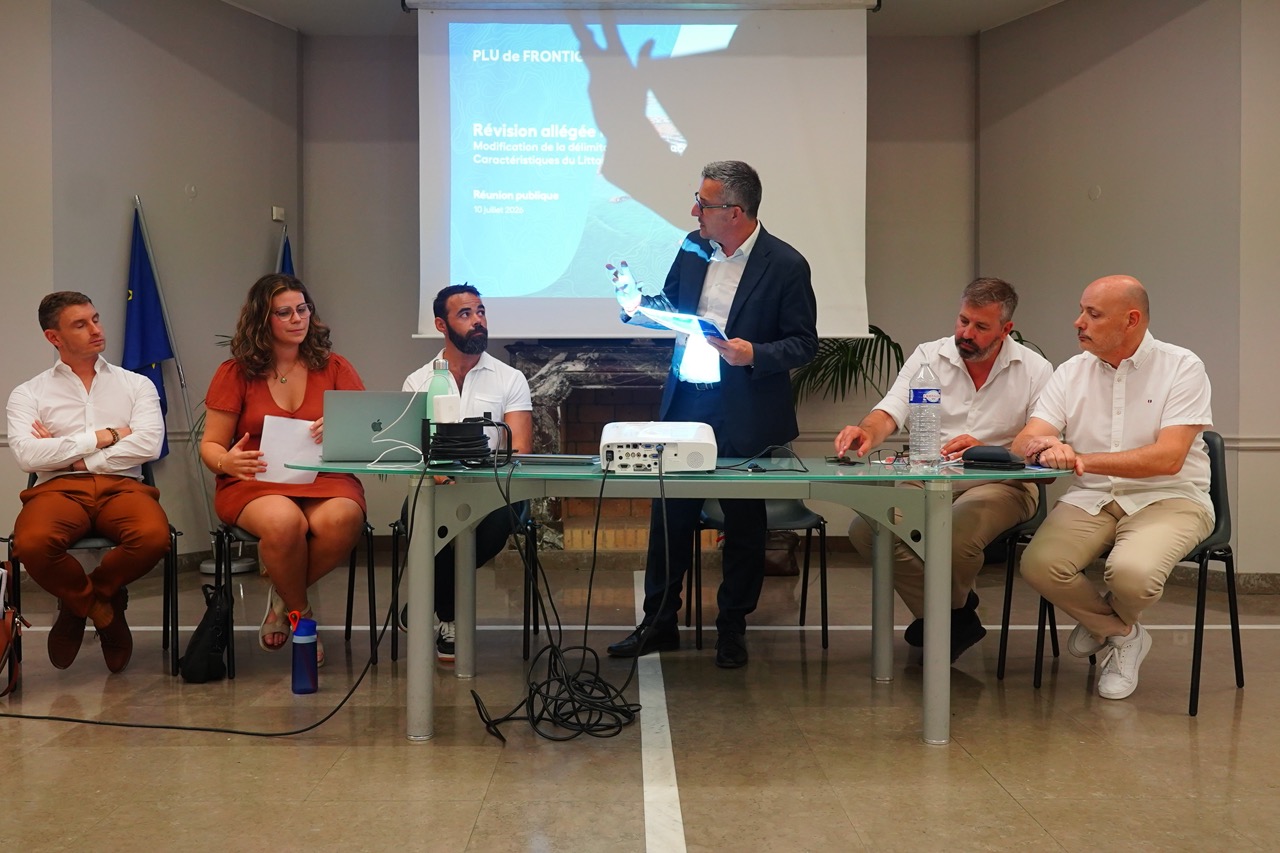 260710_REUNION_PLU_PLAGE_ELU_DELEMOTTE (3) - Grande