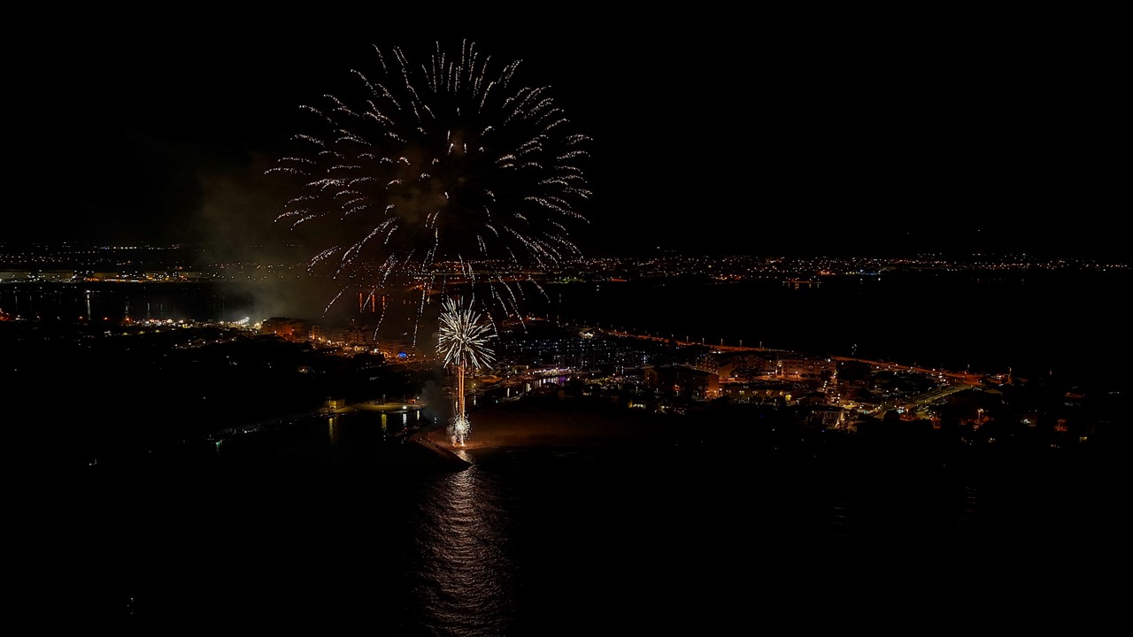 © DTS DRONE - Feux Artifice Fete du Port 14 Aout 2026-15 - Grande